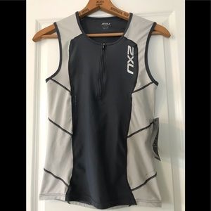 2XU Compression Tri Singlet tank - New with tags!